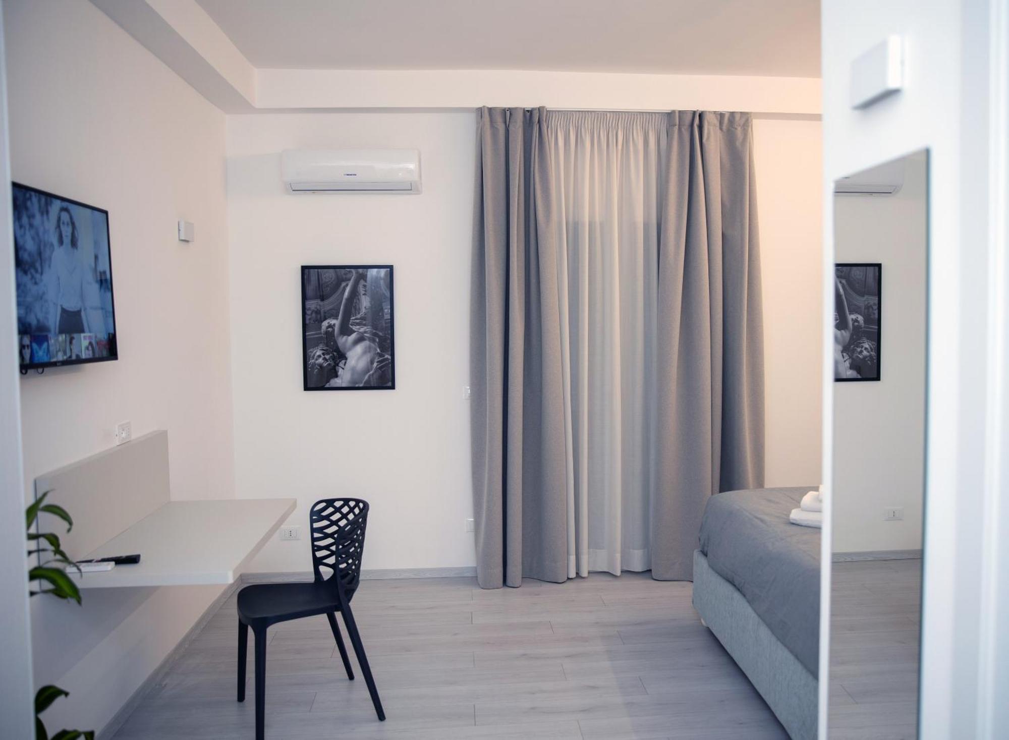 Affittacamere Mani - Camere Con Bagno Privato Гела Экстерьер фото
